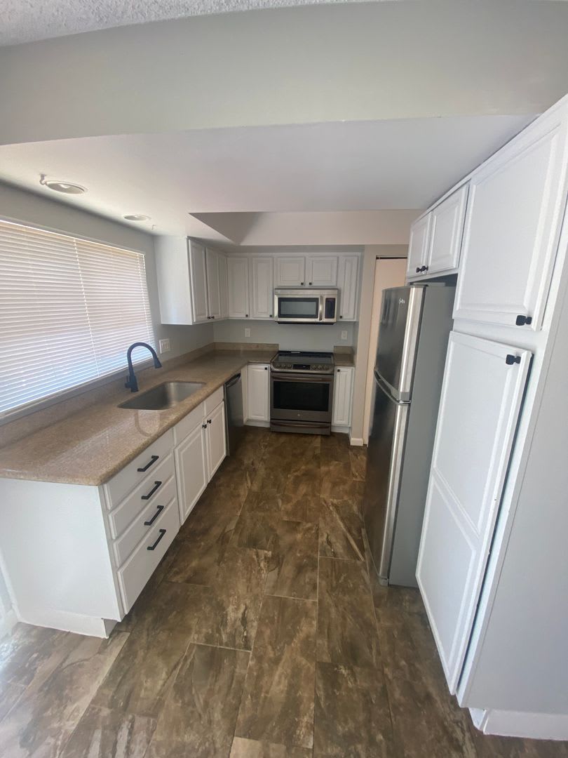 Renovated 3 bed, 2.5 bath Townhome in Aurora