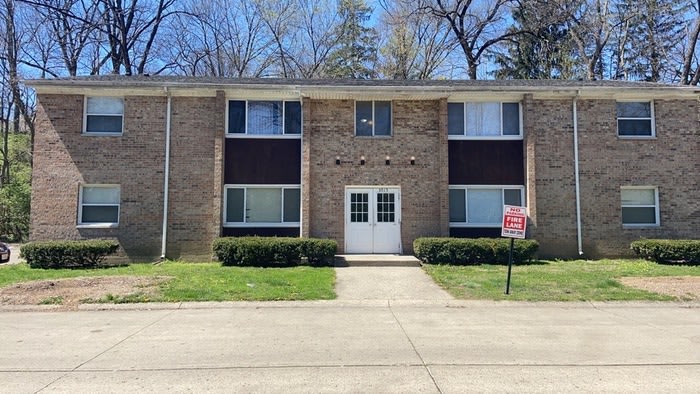 3015 Idylwilde Boulevard