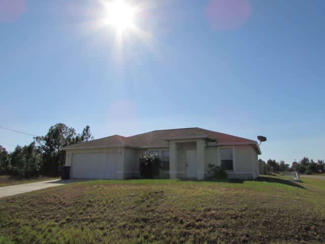 RECENTLY REDUCED!!! Beautiful Home Near SR82