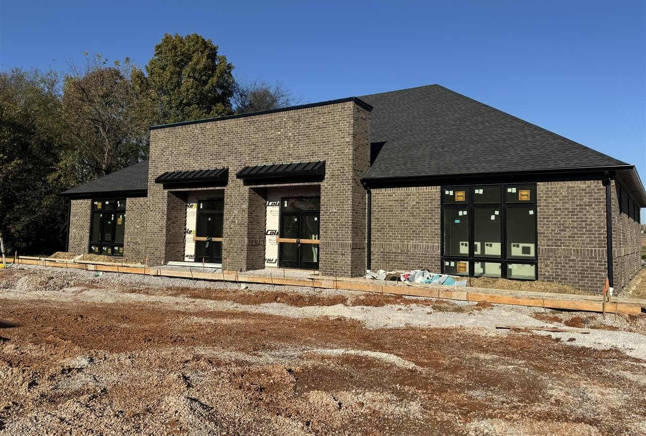 140 E Professional Park Court