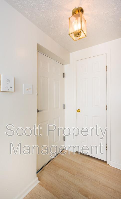 903 Woodbridge Court