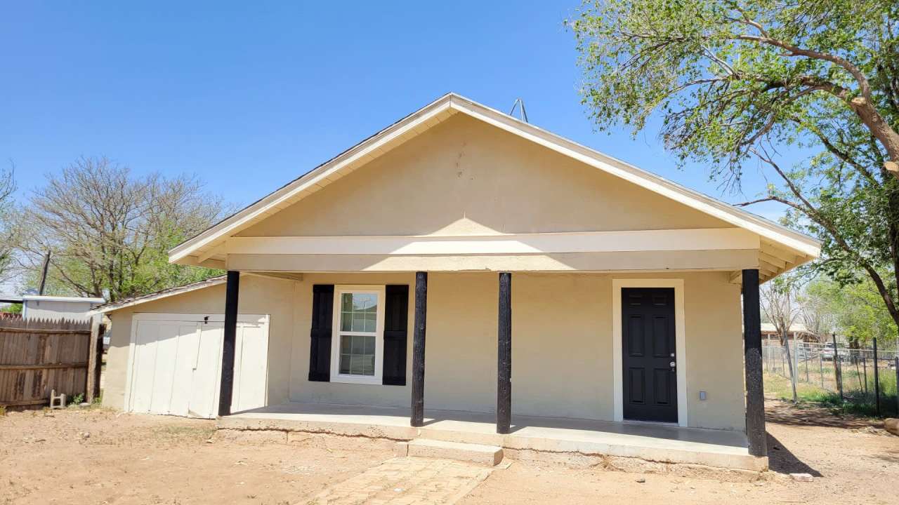 Totally Updated 3/1/2 A MUST SEE! Available August 1st! Slaton, TX