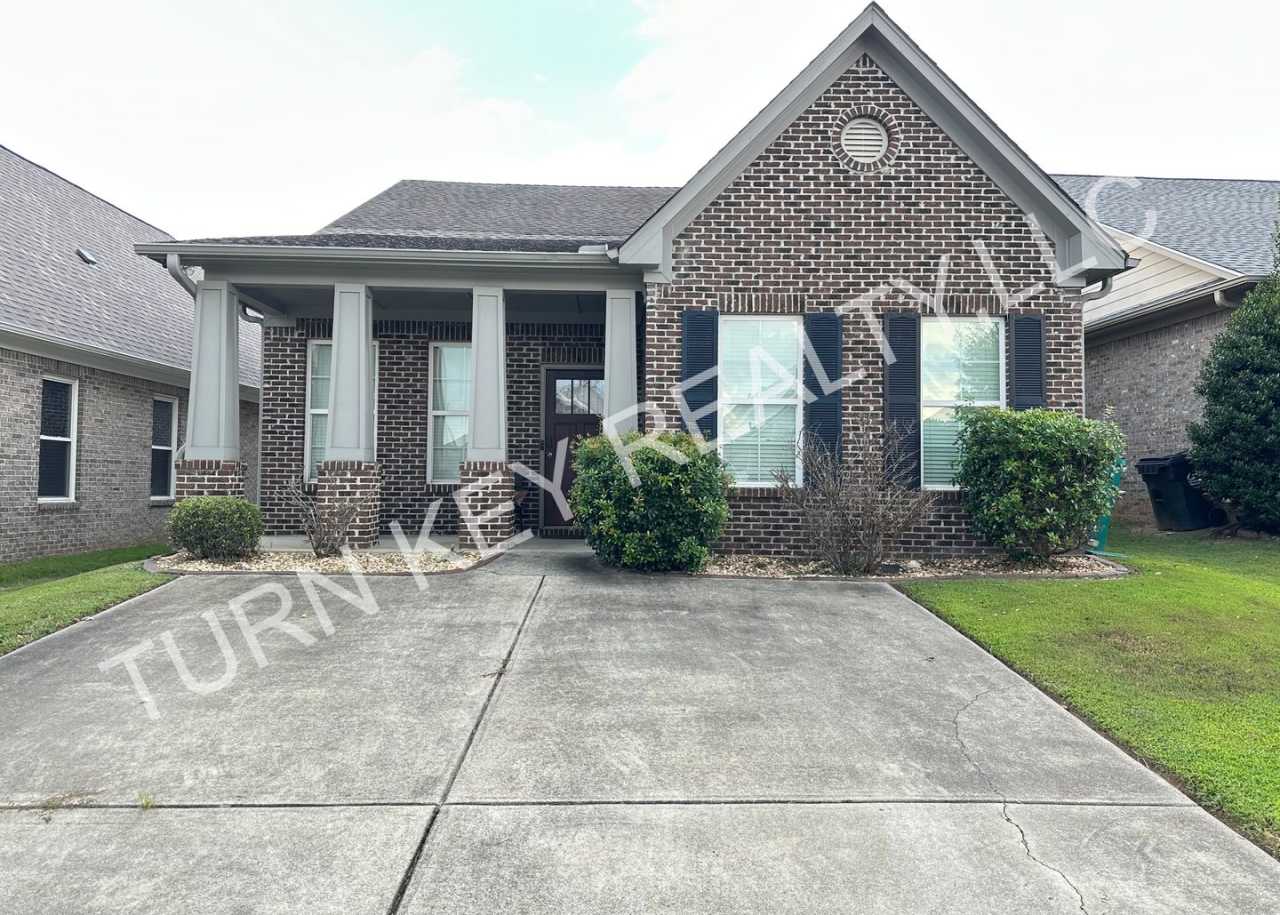 Home for Rent in Fultondale **MOVE IN SPECIAL  ALLOWS PETS NOW**