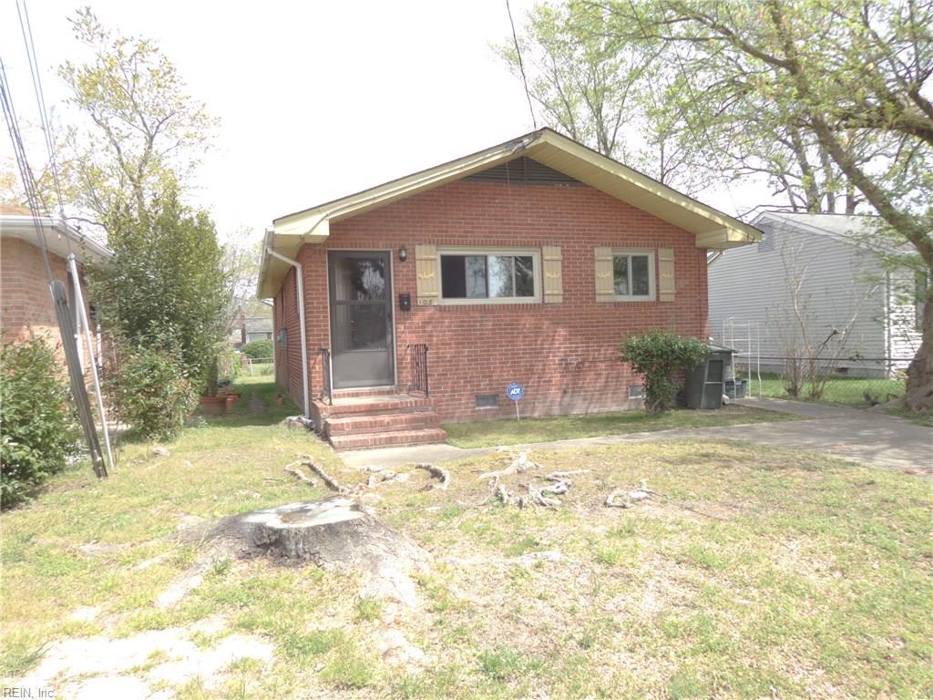 108 West Kelly Avenue