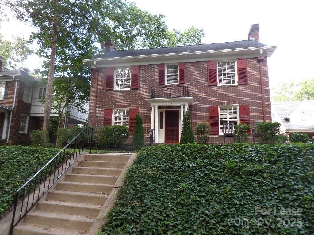 1614 Dilworth Road E