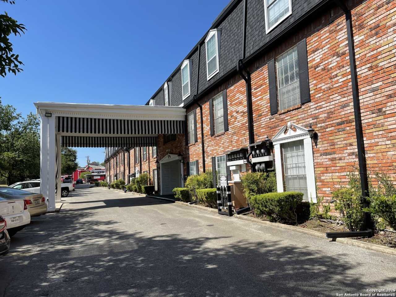 8401 North New Braunfels Avenue - 1Unit 106A