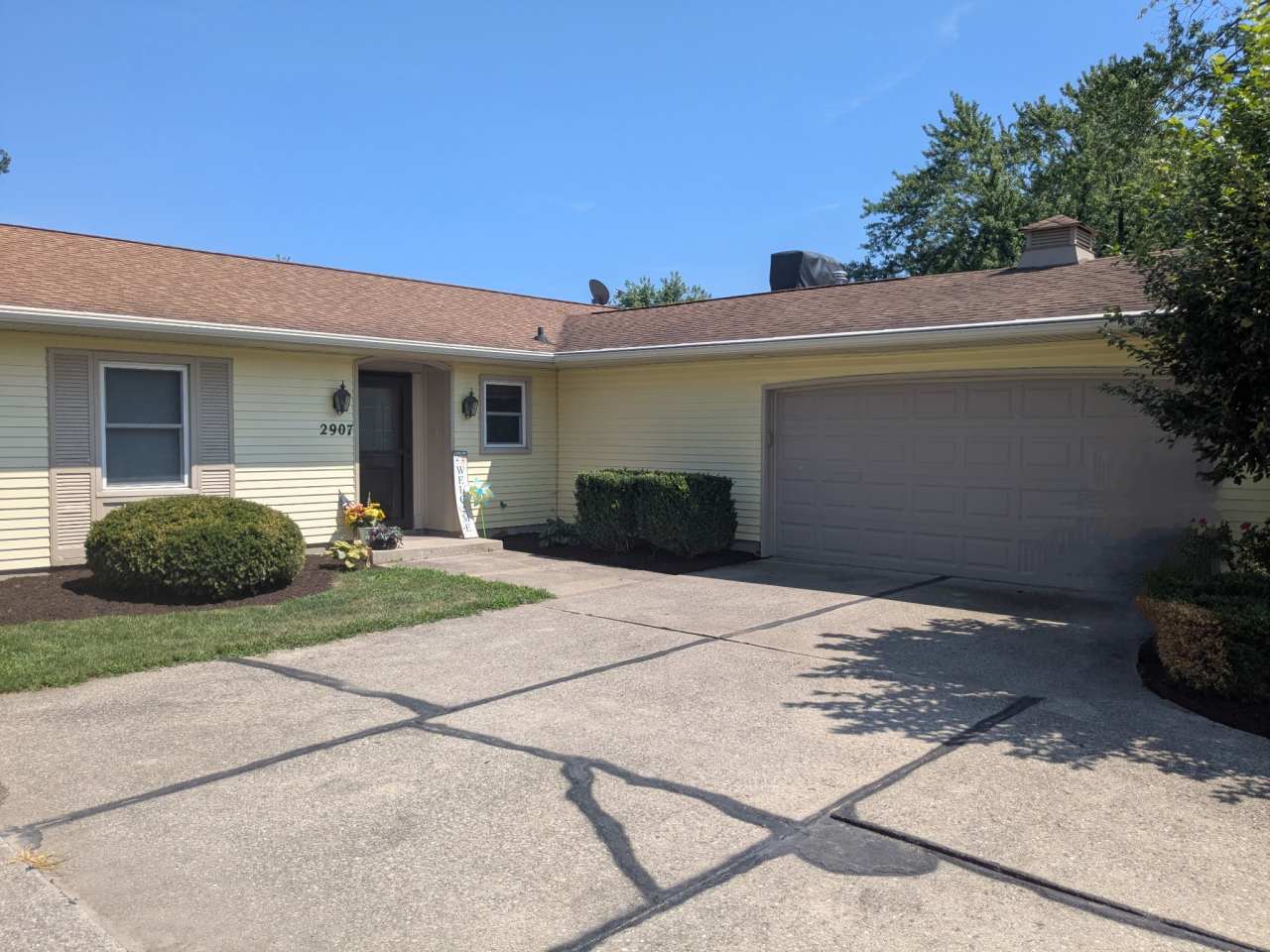 2907 Greenbriar Drive