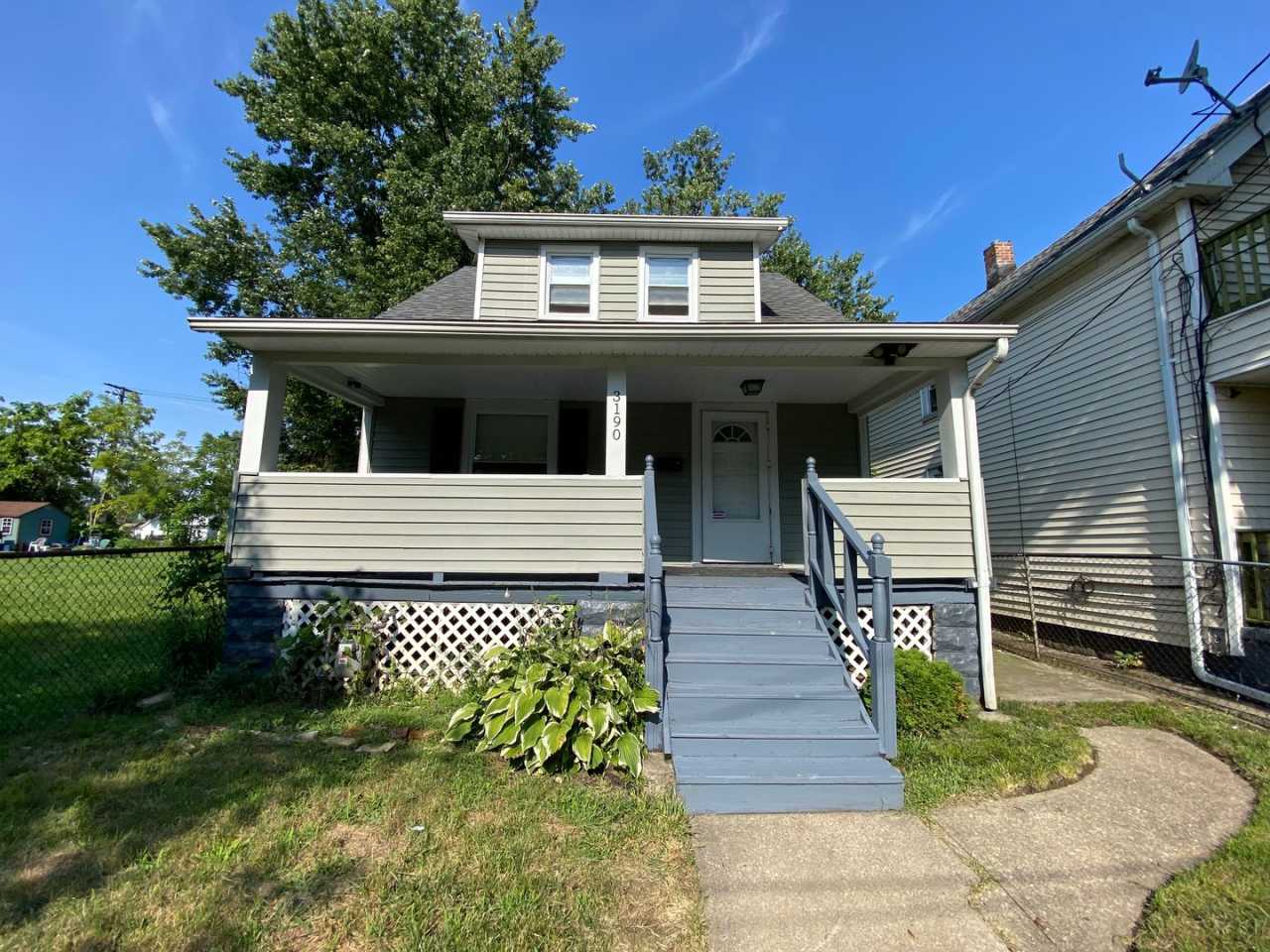 Comfortable 3 Bedroom, 1 Bath Home on West 70th!
