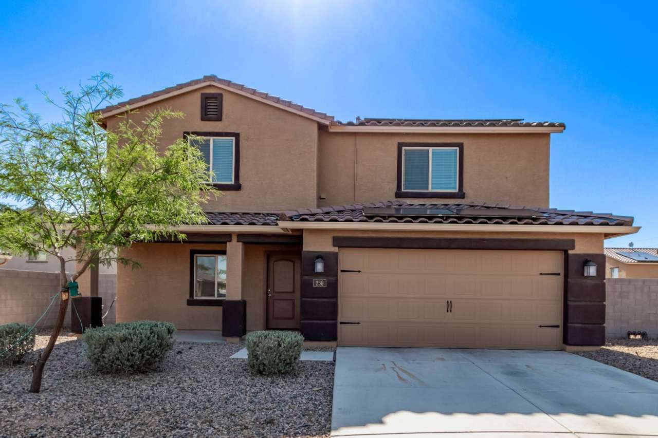 Stunning 2-Story with Modern Living in Florence, AZ