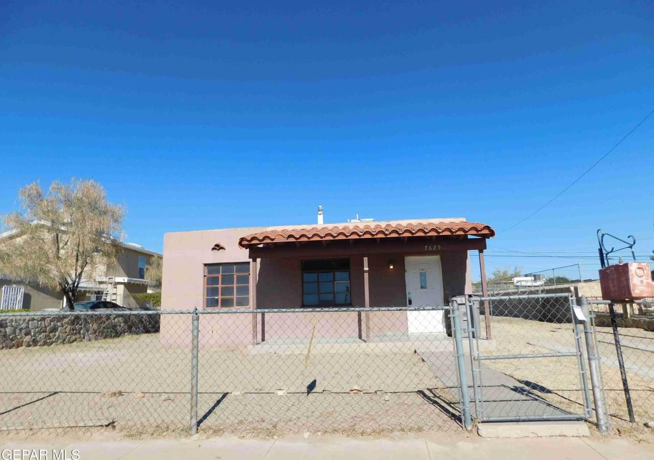 7625 HACIENDA Avenue