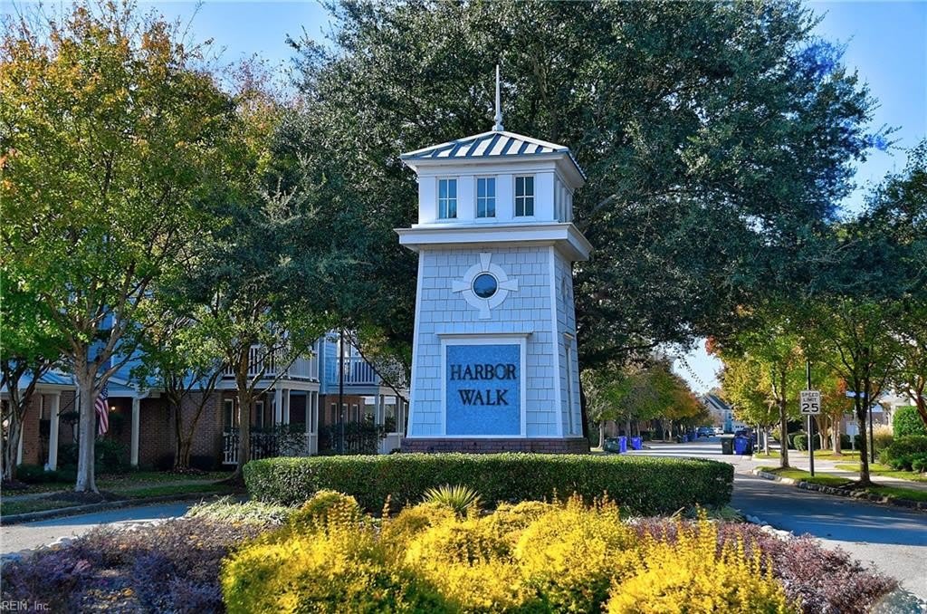 8264 N View Boulevard