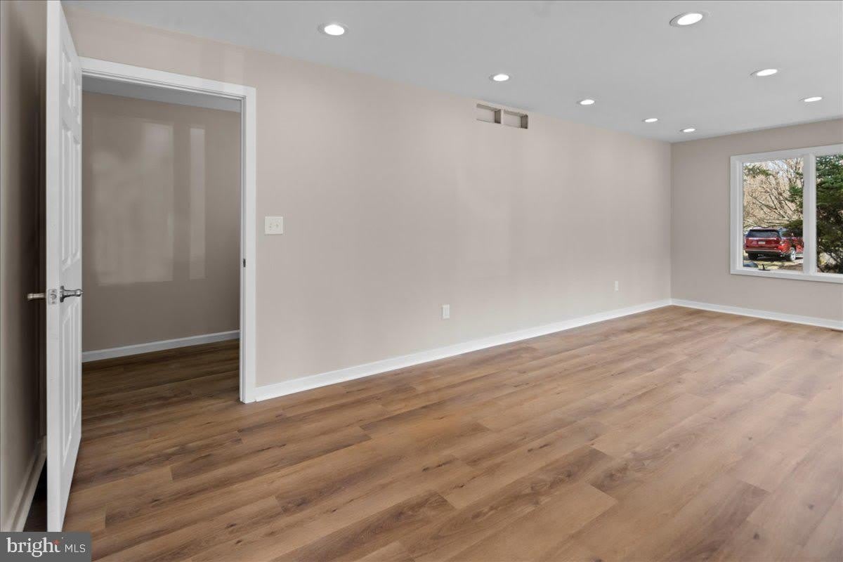 1 CENTER Street unit: 7