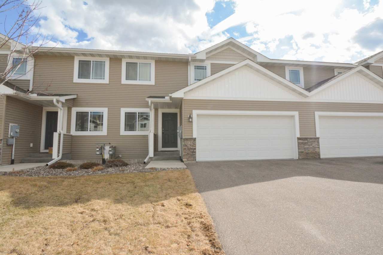 3 Floor, 3-Bed, 2.5-Bath Townhome with Cozy Appeal  Modern Features