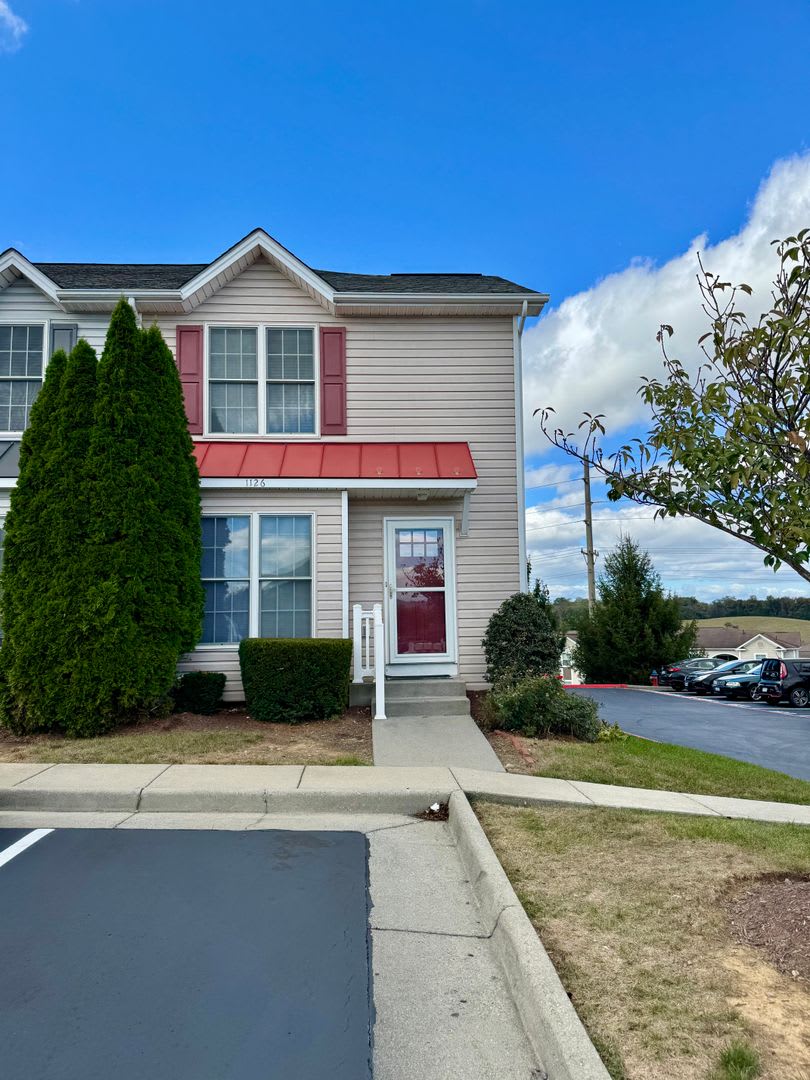 Townhouse for Rent in Liberty Square