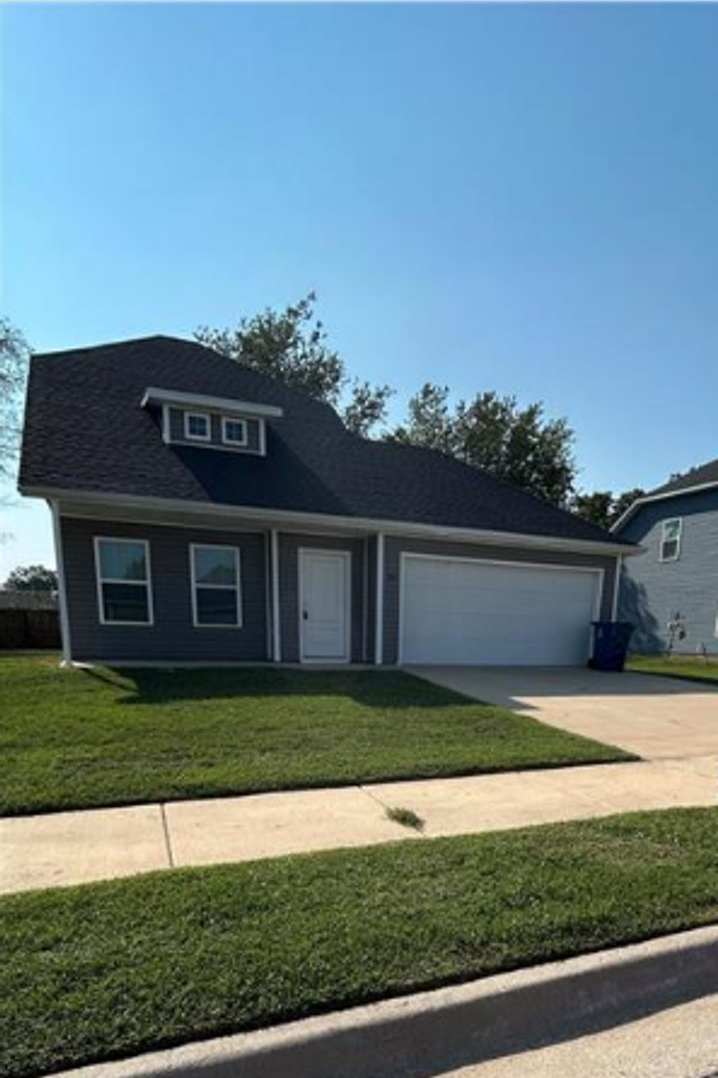 Beautiful 3-Bed, 2-Bath Home with Open Layout!