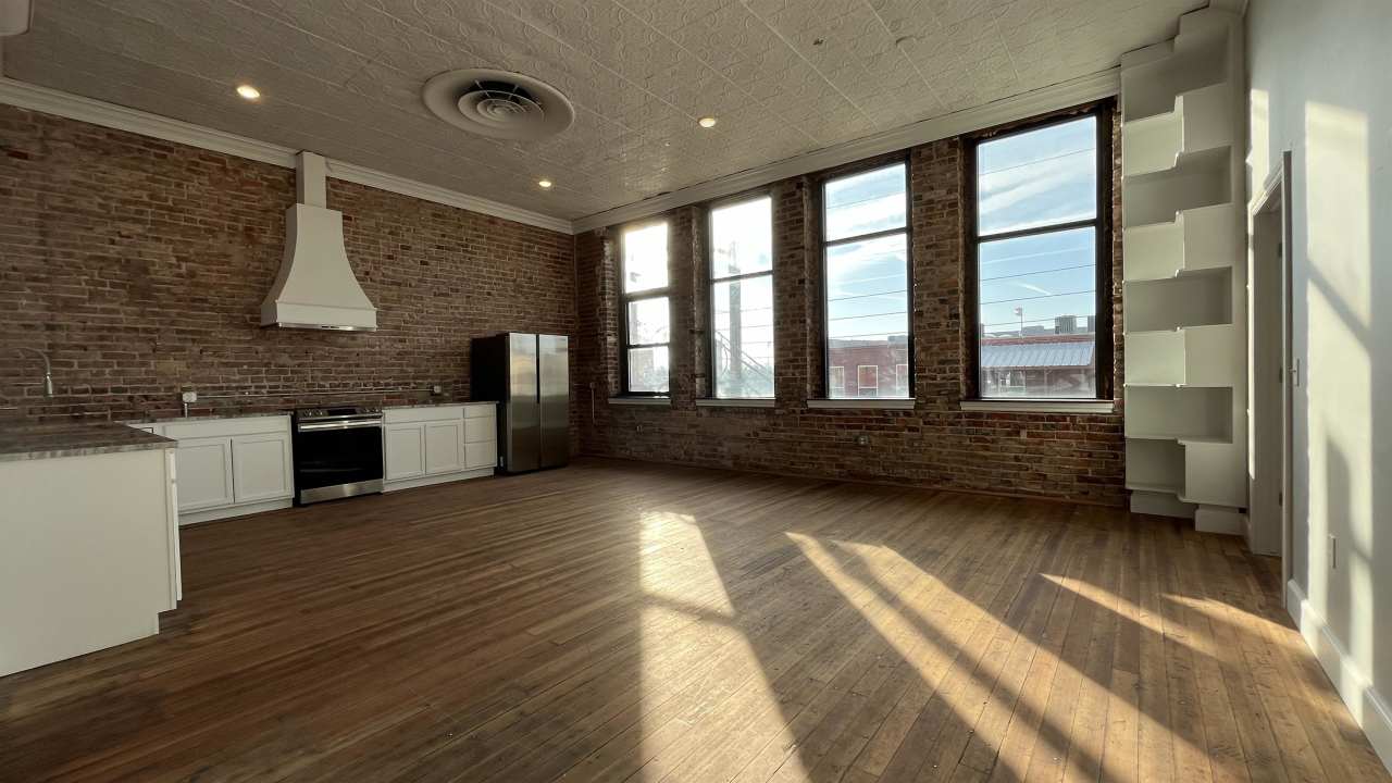 107 East Oklahoma Avenue - 1