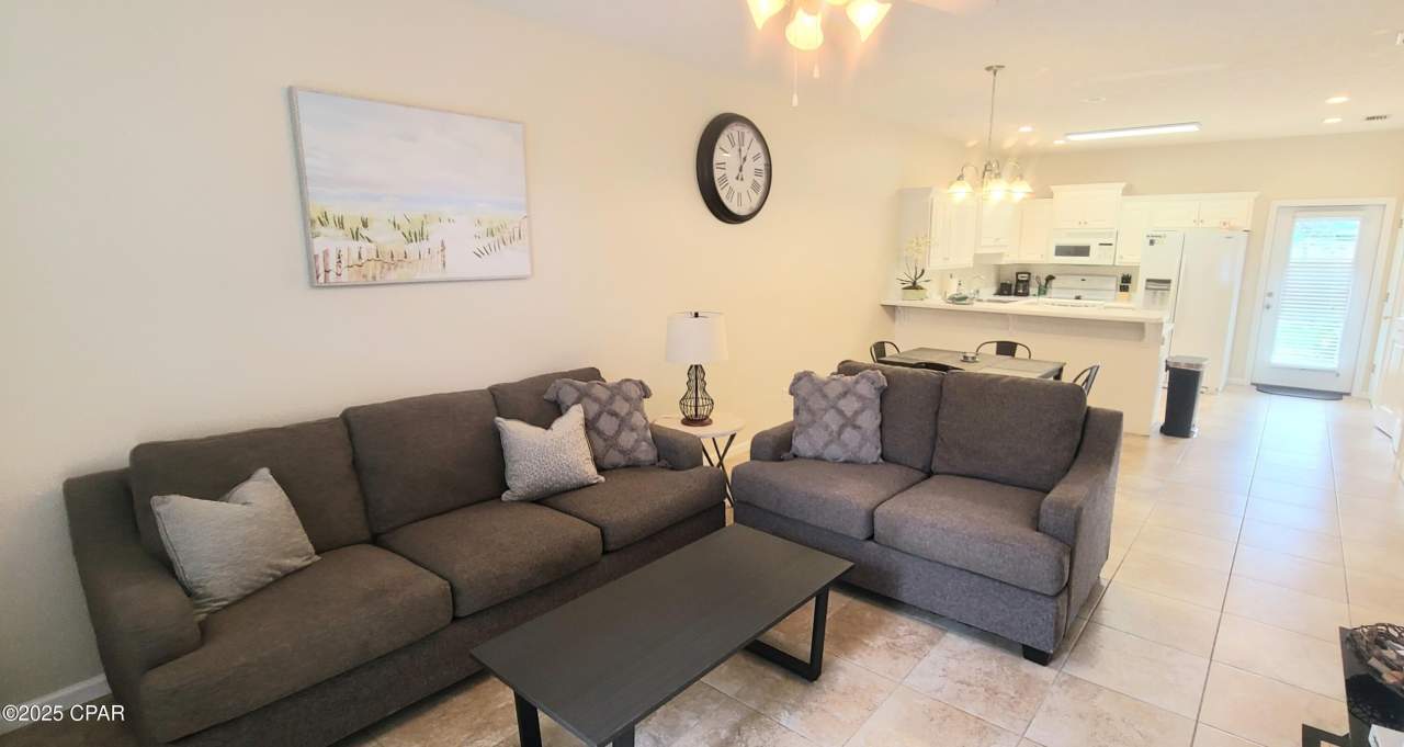 8121 Singletary Street