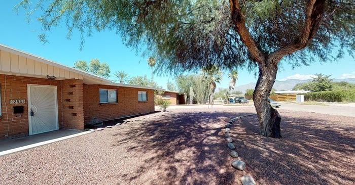 2545 North Euclid Avenue