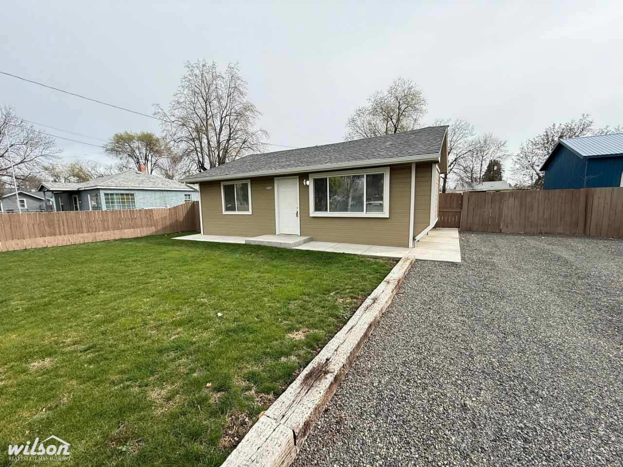 2bd/1ba House with a Large Yard!