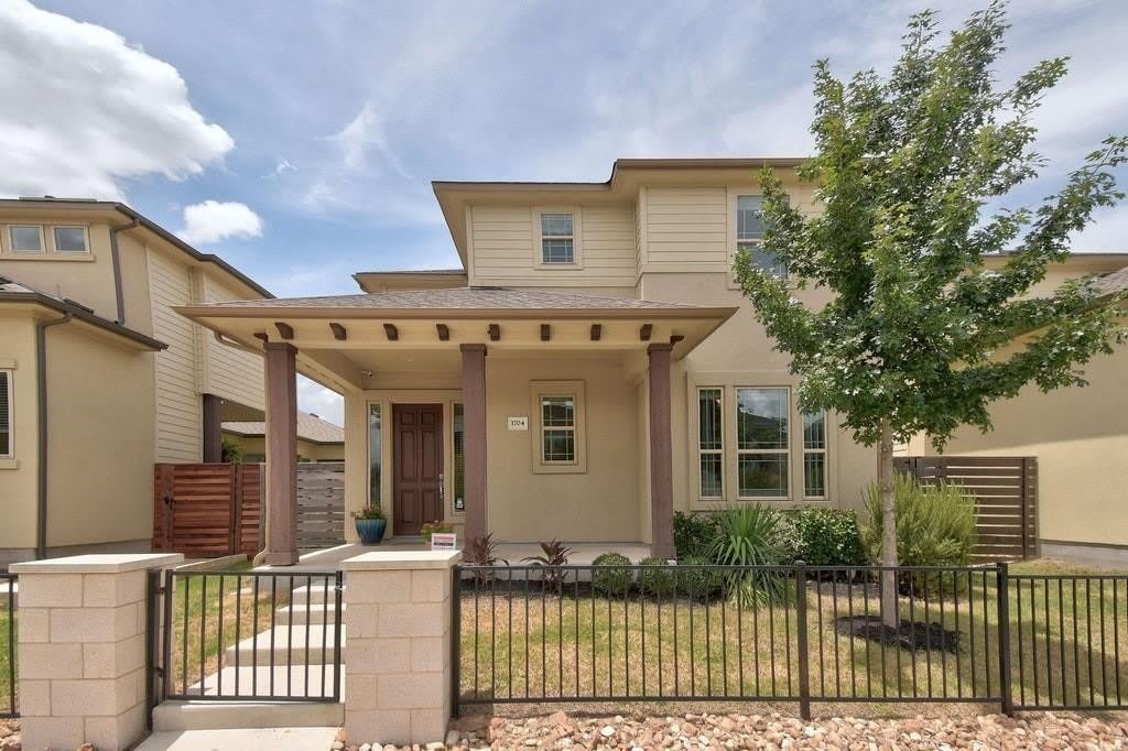 1704  Frontier Valley DR