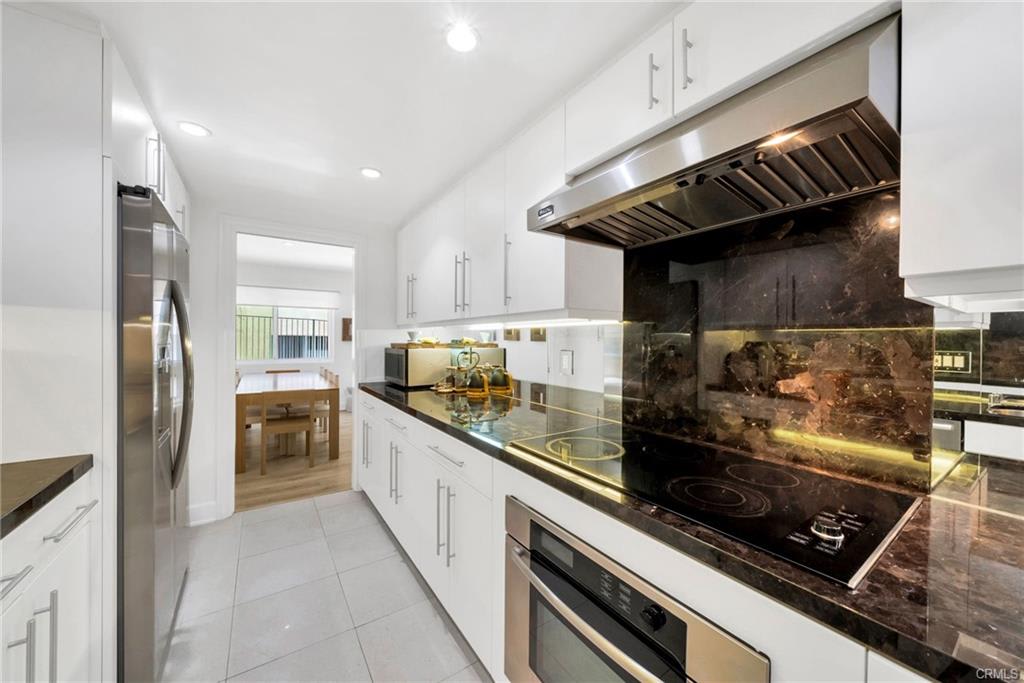 7259 Hillside Avenue