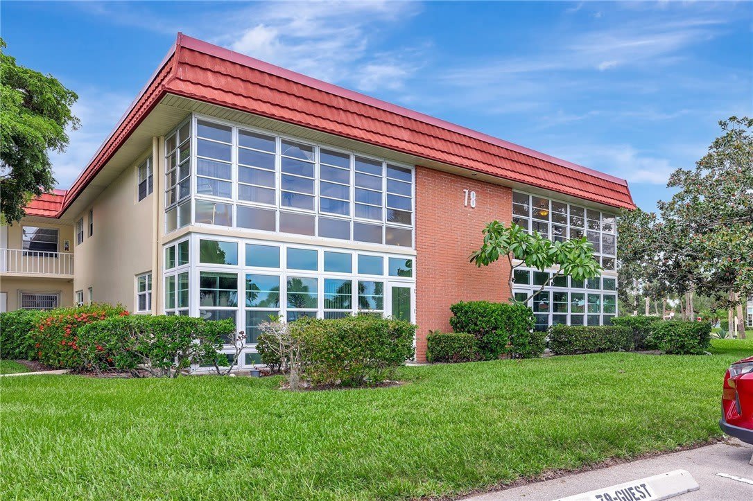 78 Royal Oak Drive unit: 206