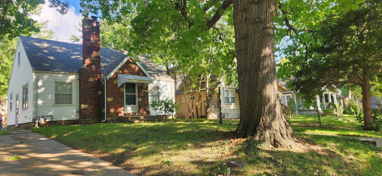 Big Discount! Beautiful, updated 4BR home with full unfin bsmt