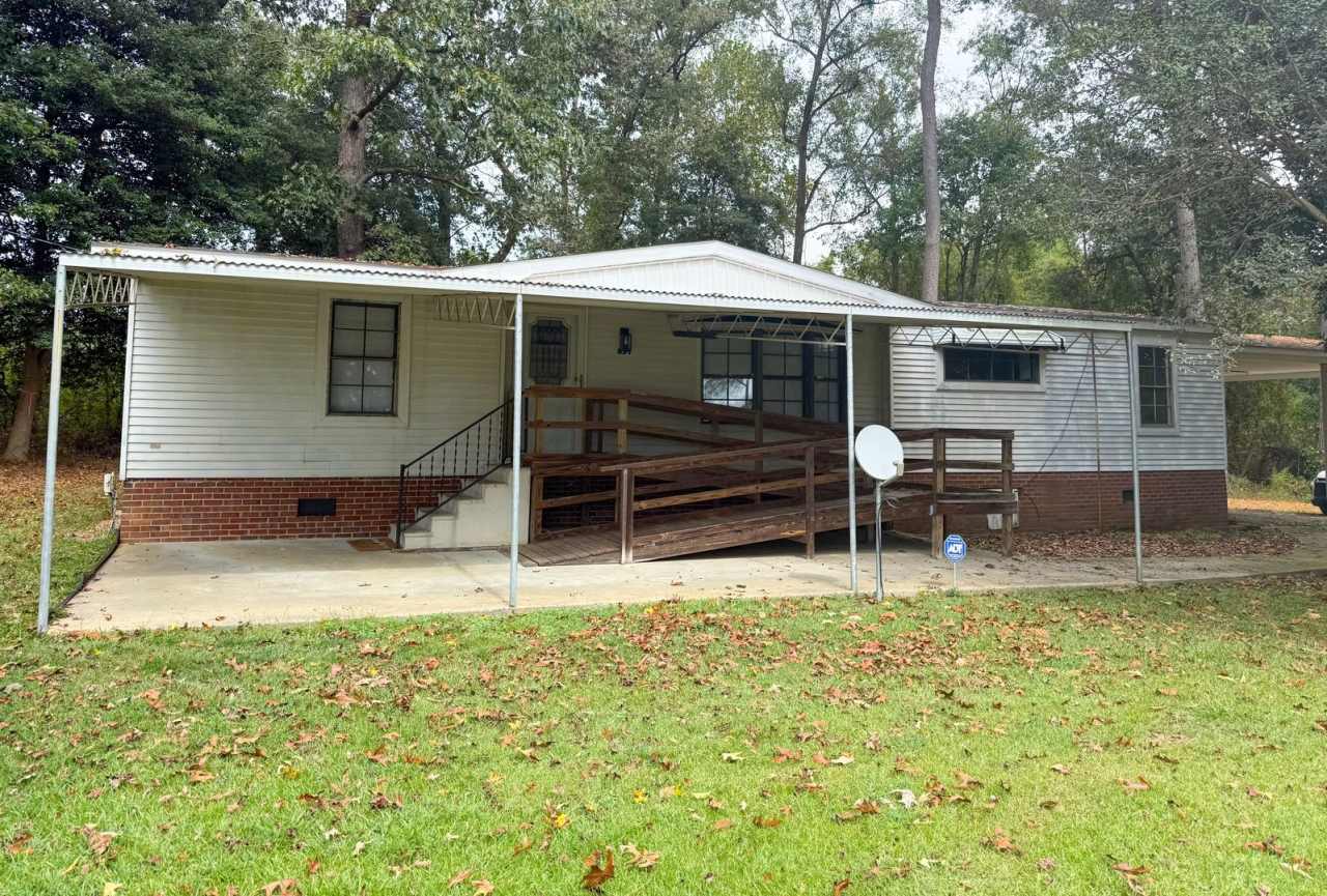 631 Benton Pond Road, Fremont