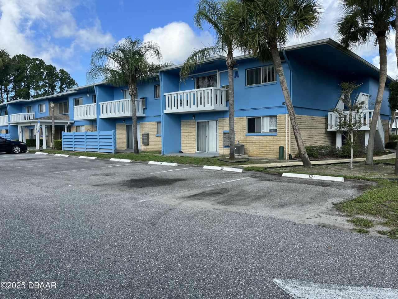 1850 S Park Avenue unit: C7