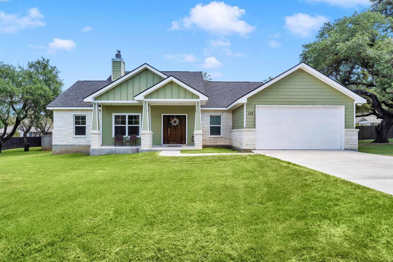 113 Winding Oak Drive