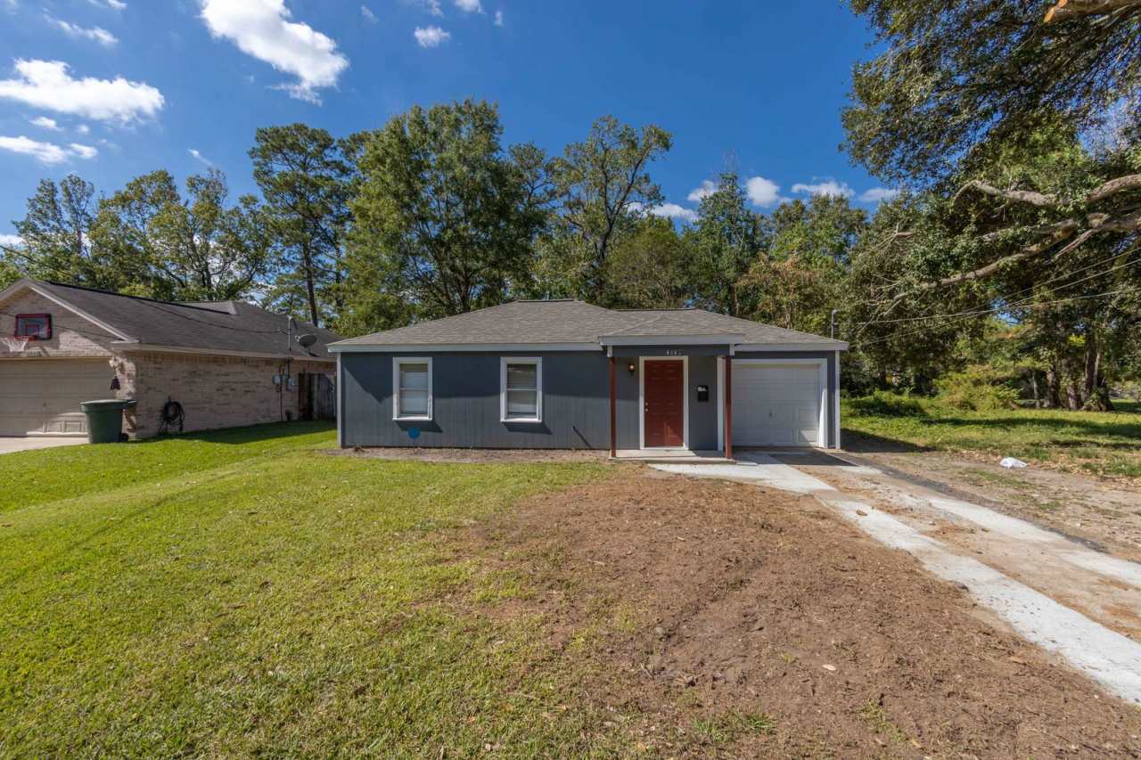 2 bed, 1 bath in great location - move in ready in Beaumont!