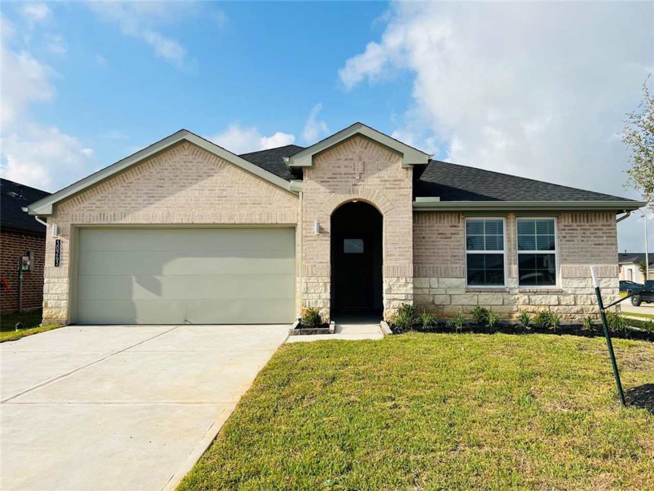 4B2B2G with Appliances in Katy-30243 Lone Peak, Katy, Texas 77494