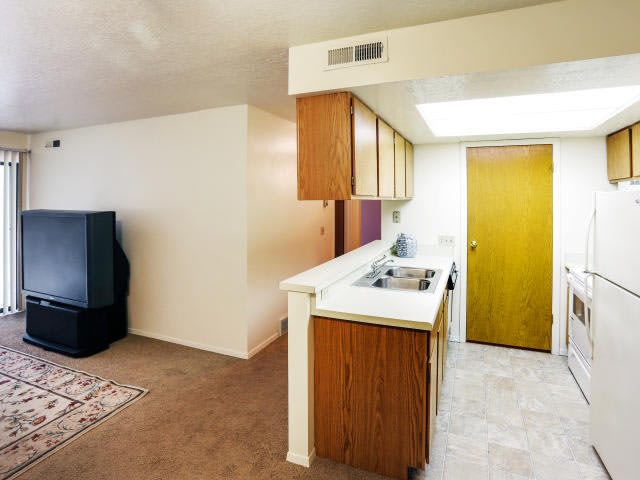 2002 W Summeridge Dr Unit A12