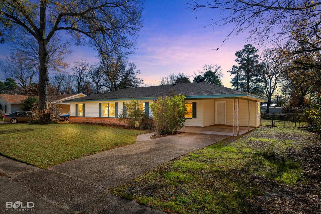 3 bedroom 1 bath Southern Charm