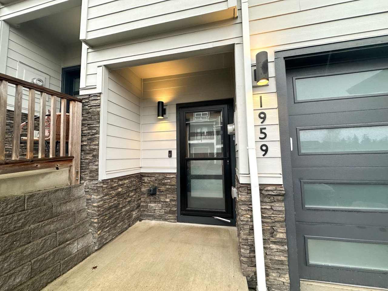 Welcome Home — Modern Townhome in South Salem’s McKenzie Ridge