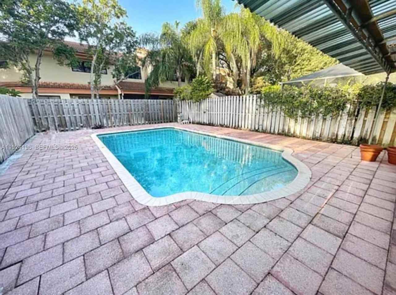 3325 Oak Drive, Hollywood, FL 33021