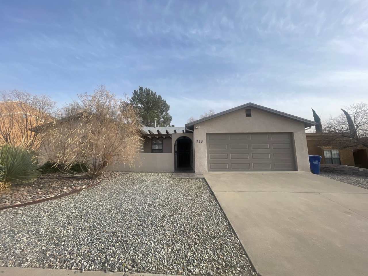 Charming 3 Bedroom/2 Bathroom Home Off Roadrunner Pkwy