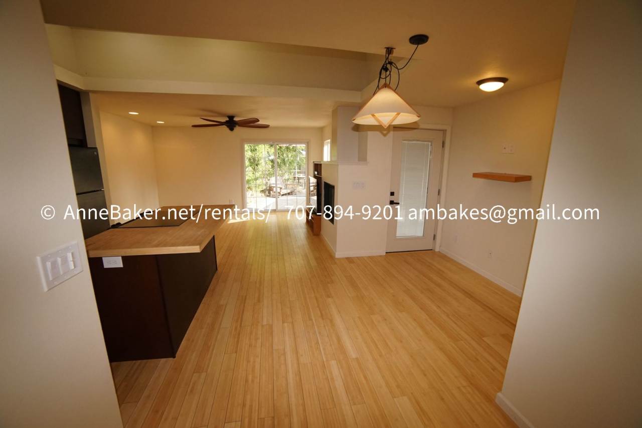 Downtown - PGE and Water/Sewer Included in the rent