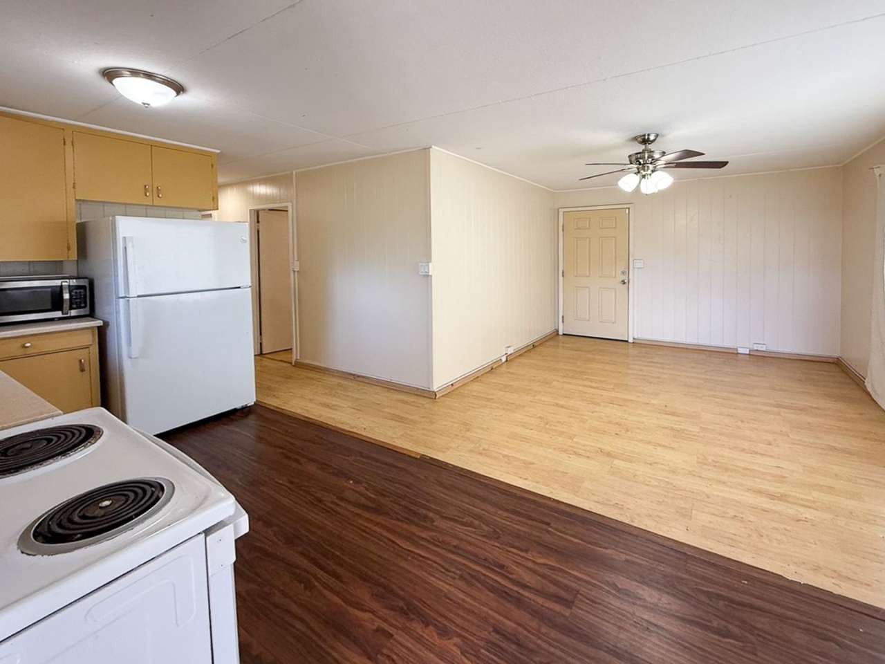 Charming 3-Bedroom Home with Massive Yard in Urban Honolulu!