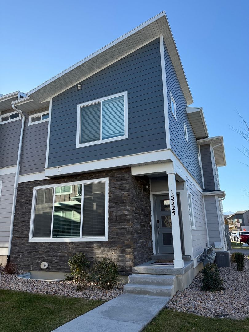 Move-In Ready Townhome in Fast-Growing Bluffdale