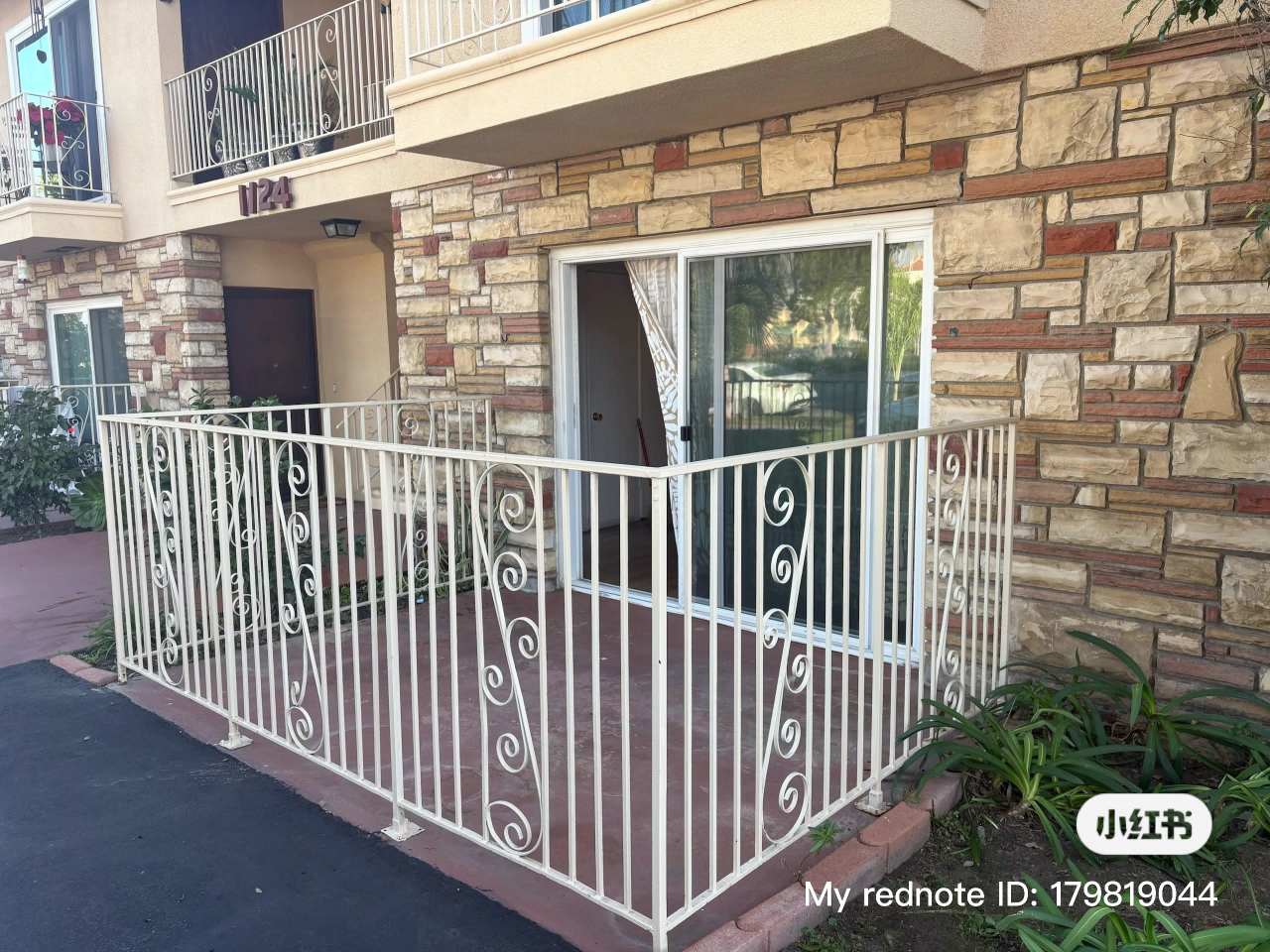 1124 West Huntington Drive