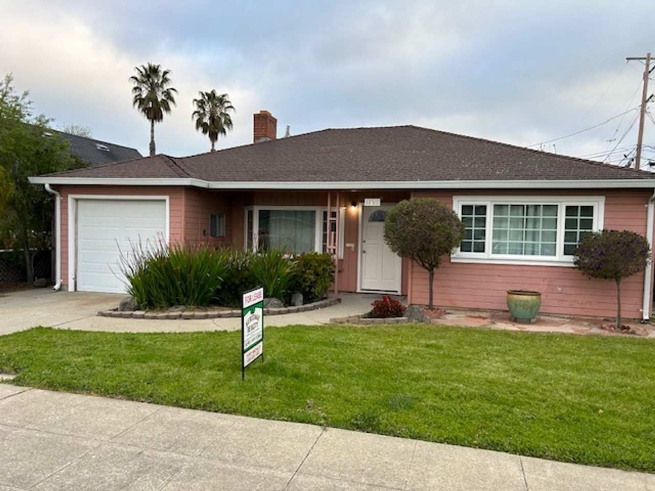 South Shoreview!! 1735 Cottage Grove