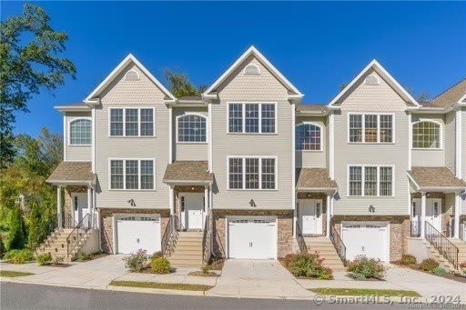 8 Old Oak Drive