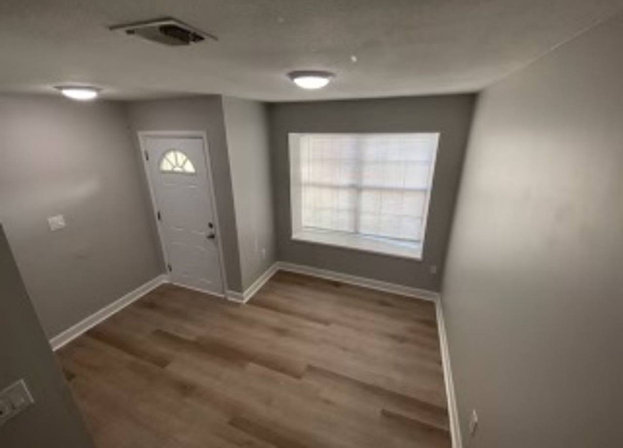 Great 2 Bedroom Townhouse for Rent!