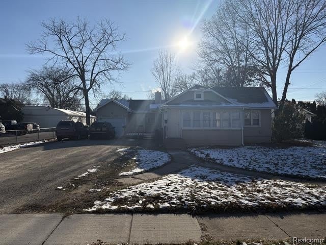 815 E CLINTON Street