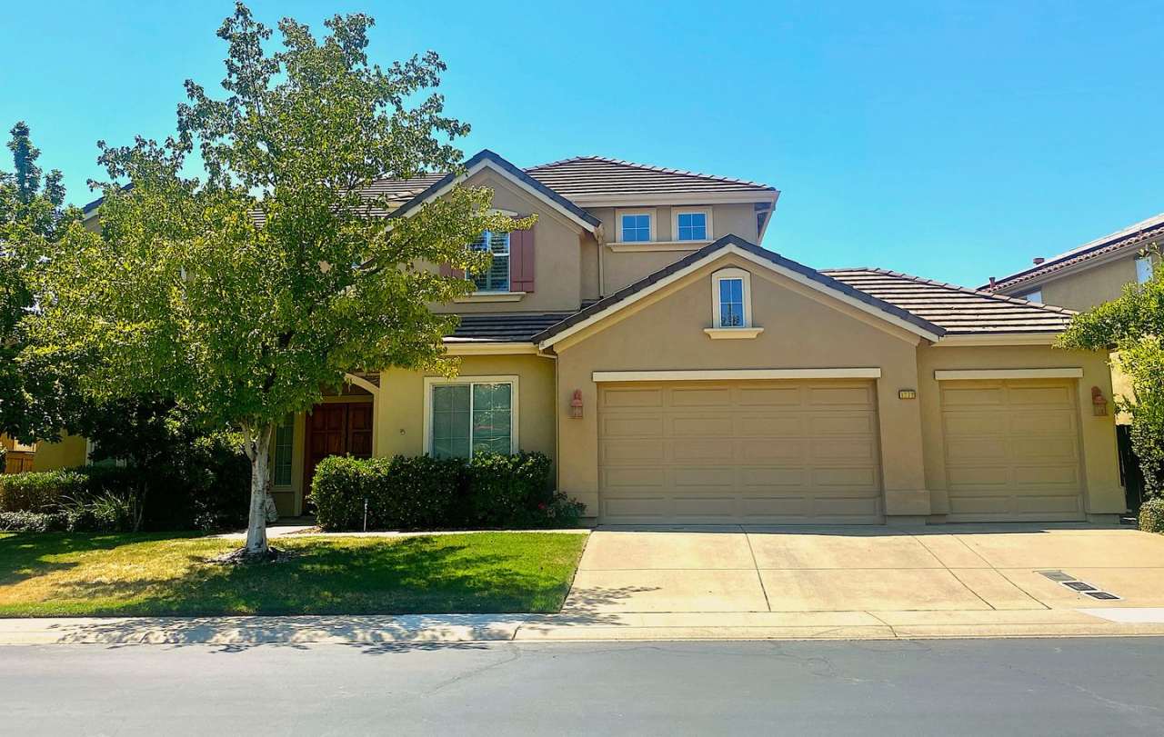 AVAILABLE BY 1/1/26 - ELEGANT AND SPACIOUS 4 BED, 4 BATH 2 STORY HOME WITH VIEWS OF EL DORADO HILLS