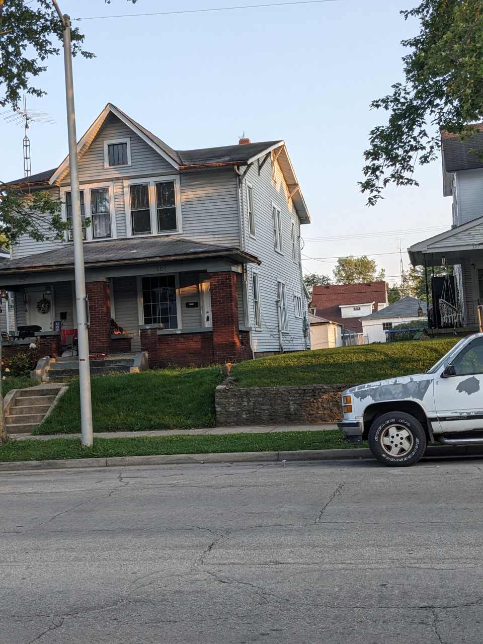 335 Richmond Ave