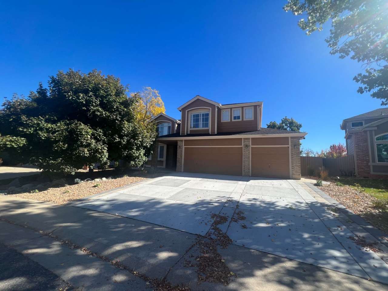 Beautiful 6 Bedroom Home in Superior