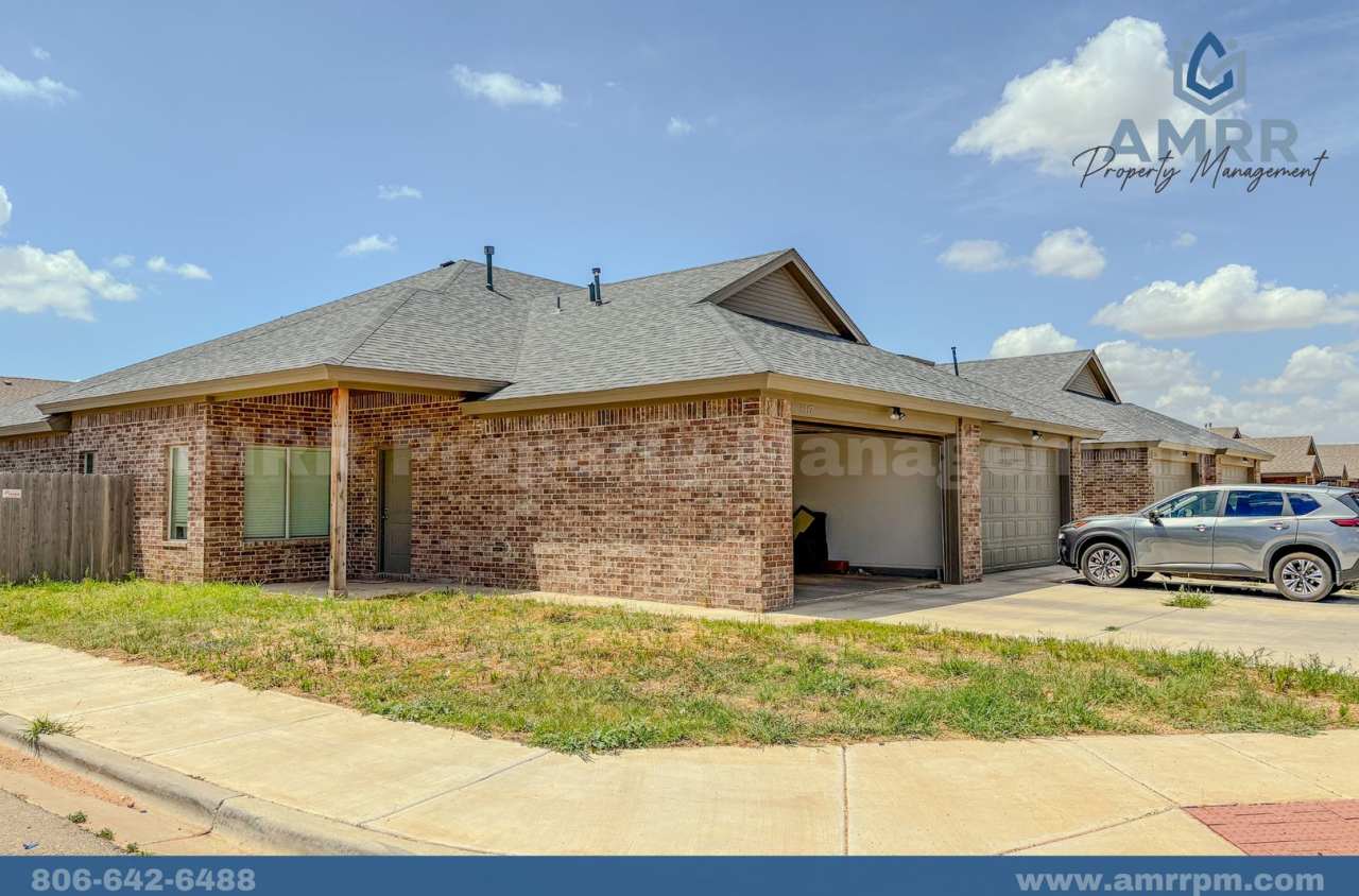 Rare CORNER Lot 3 Bedroom Townhome