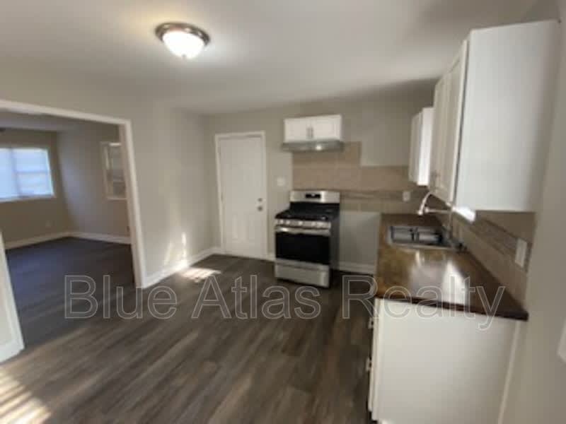 203 Southeastern Avenue